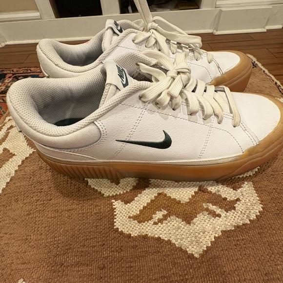 Nike Court Legacy Lift Women's size 9.5 - Picture 4 of 5